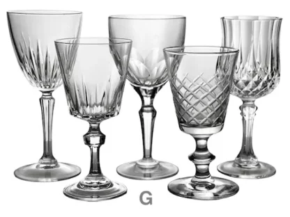 Verre à vin vintage dépareillé